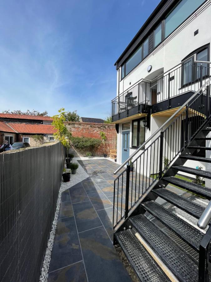 Lees Lookout Holt ,2 Bedroom Luxury Apartment With Private Parking Екстер'єр фото