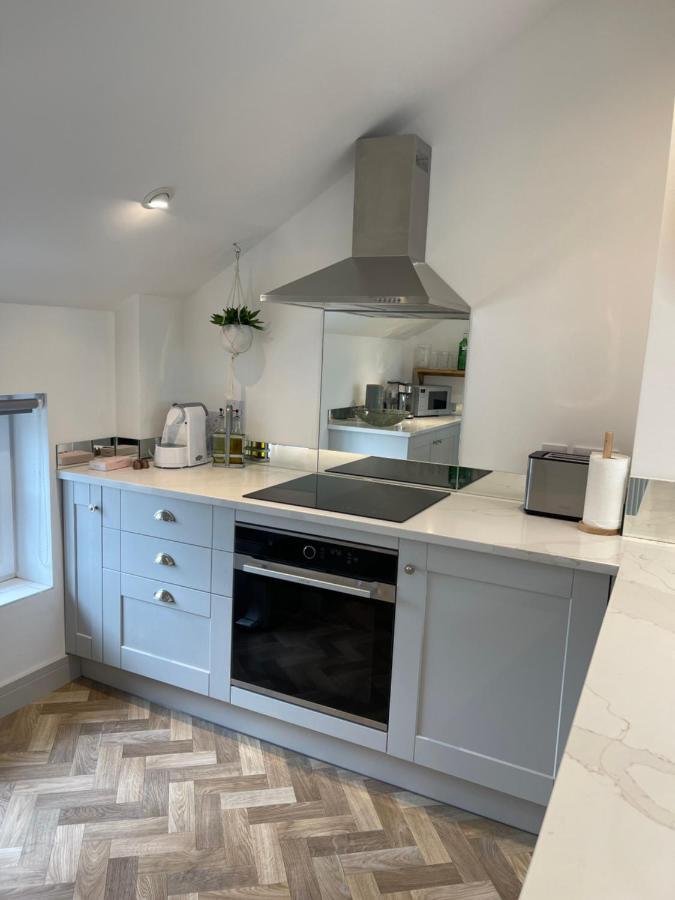 Lees Lookout Holt ,2 Bedroom Luxury Apartment With Private Parking Екстер'єр фото